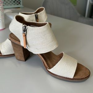 TOMS Women's Majorca Cutout Natural Heeled Sandal / Size 10